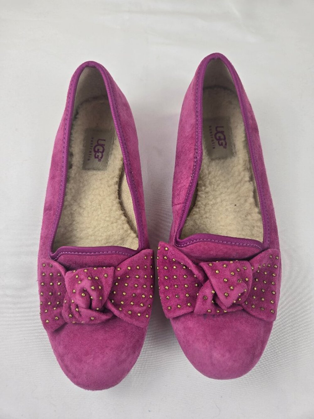 UGG Sz 7 Fuchsia Pink Suede Slip On Flats Studded Bow Detail Shearling Interior